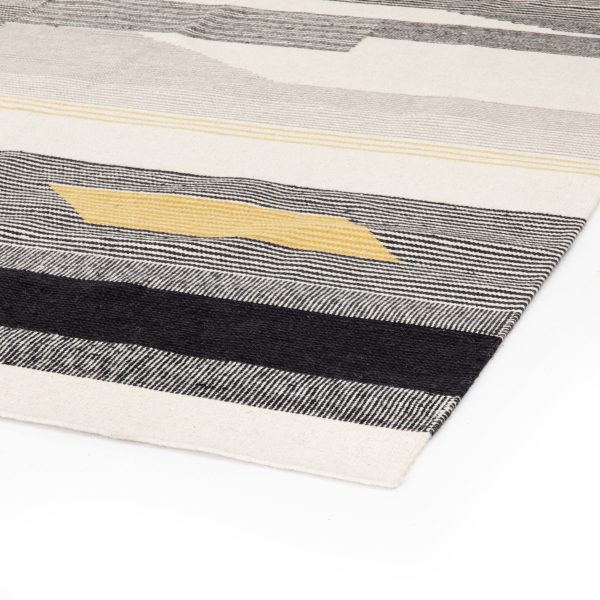 Zuni Graphic Print Rug, 8x10  For Cheap